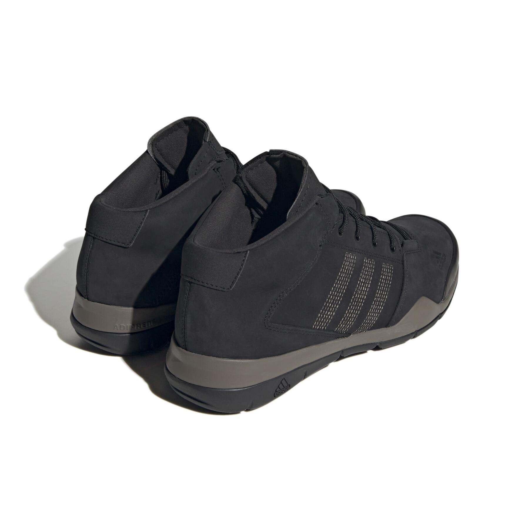 Hiking shoes adidas ANZIT DLX MID