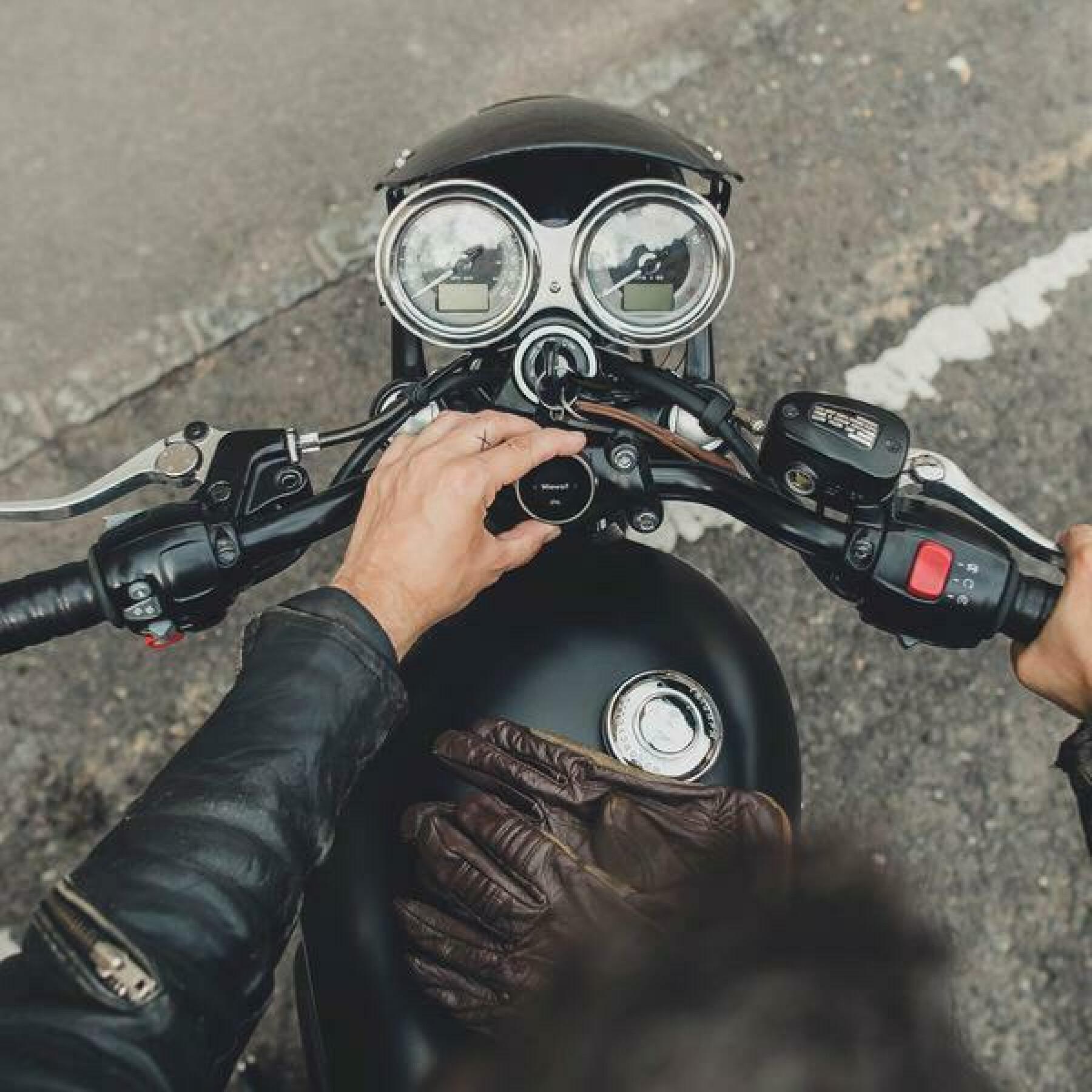Intelligent and intuitive motorcycle gps compass Beeline