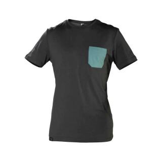 T-shirt with monochrome pocket Snap Climbing